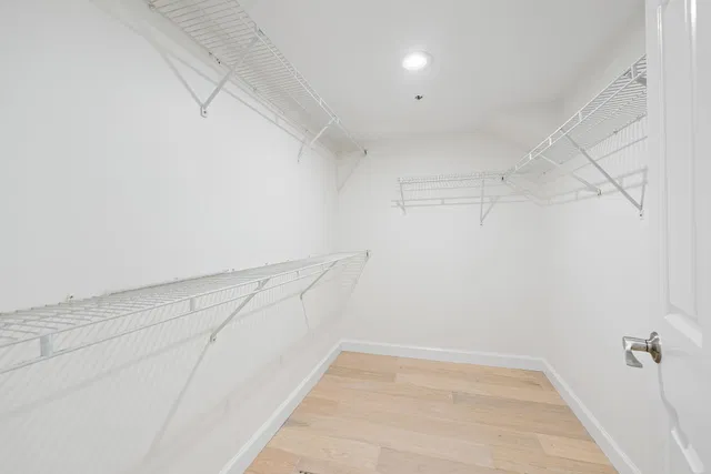 Unit 652 photo 19