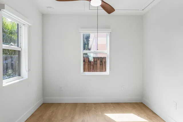 Residence photo 12