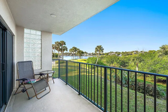 Unit 202 photo 29