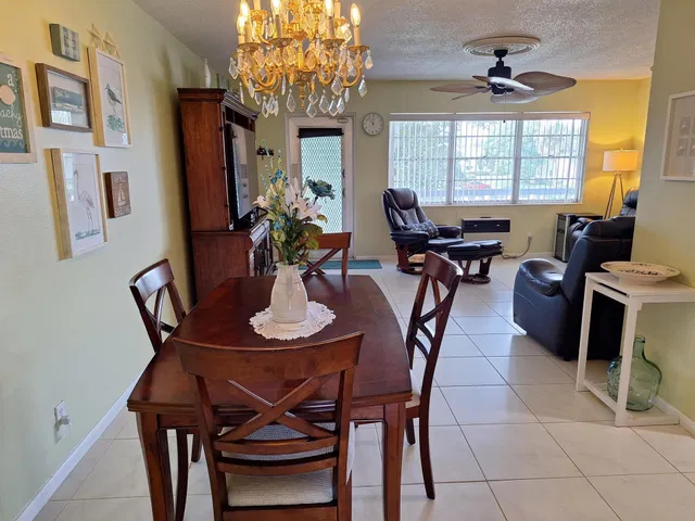  Residence photo 10