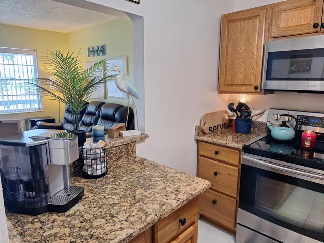  Residence photo 12