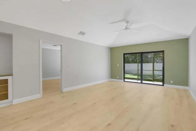 Residence photo 9