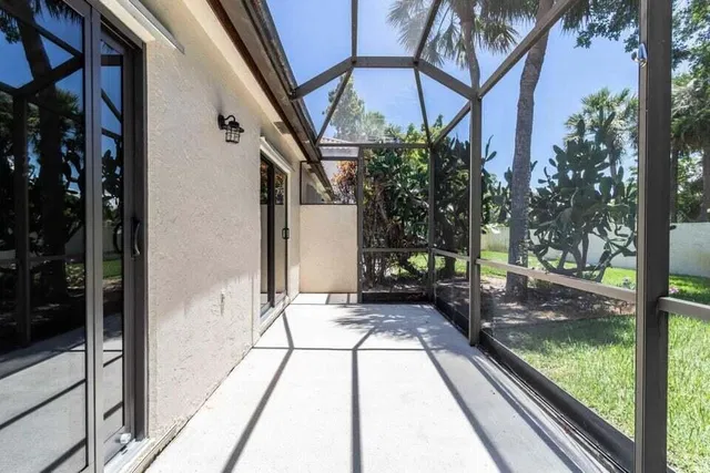 Residence photo 15