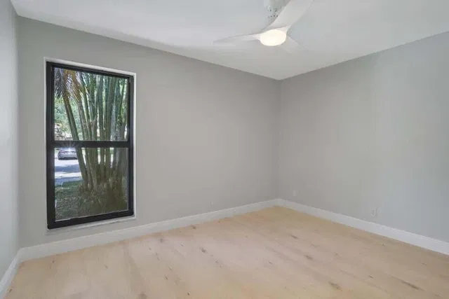 Residence photo 17