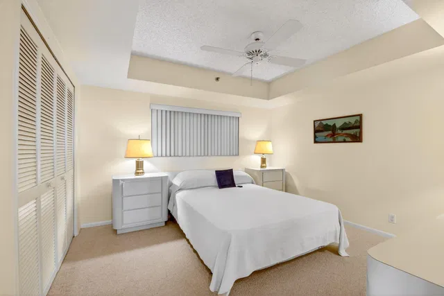 Unit 604 photo 14