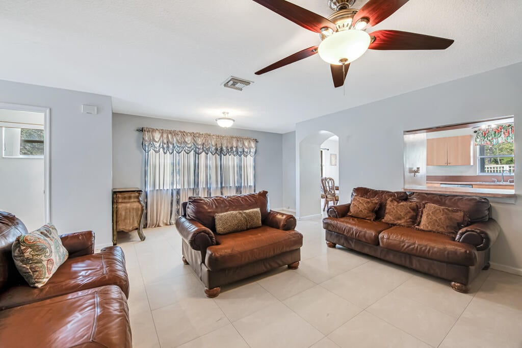 Residence photo 13