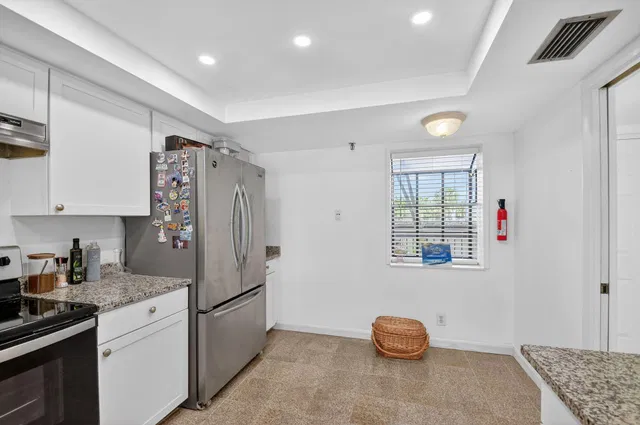 Unit 117 photo 12