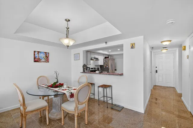 Unit 117 photo 13