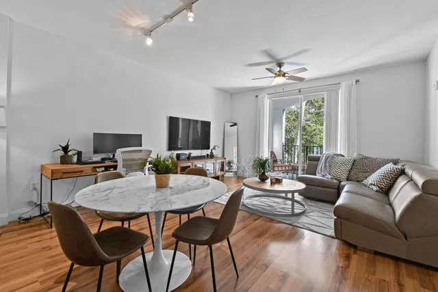 Pineapple Grove Village Condominiums Unit 1320 photo 2