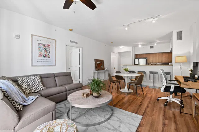 Pineapple Grove Village Condominiums Unit 1320 photo 6