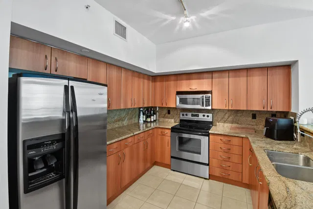 Pineapple Grove Village Condominiums Unit 1320 photo 10