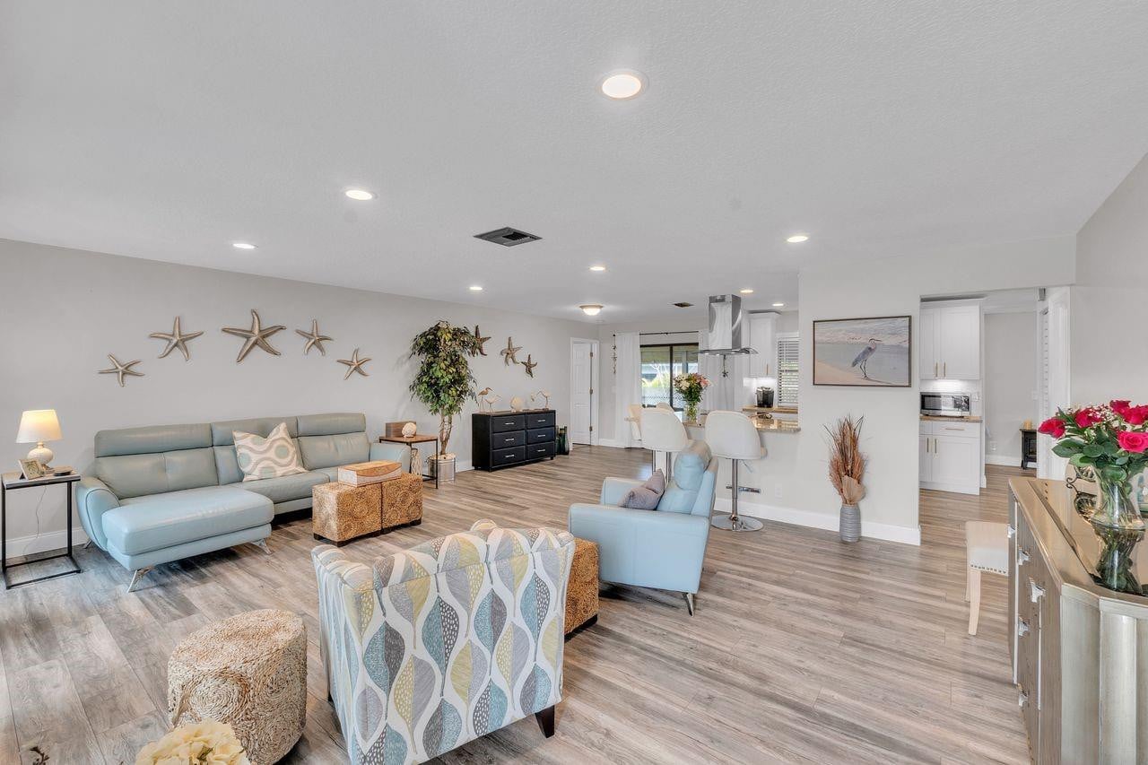 Residence photo 2