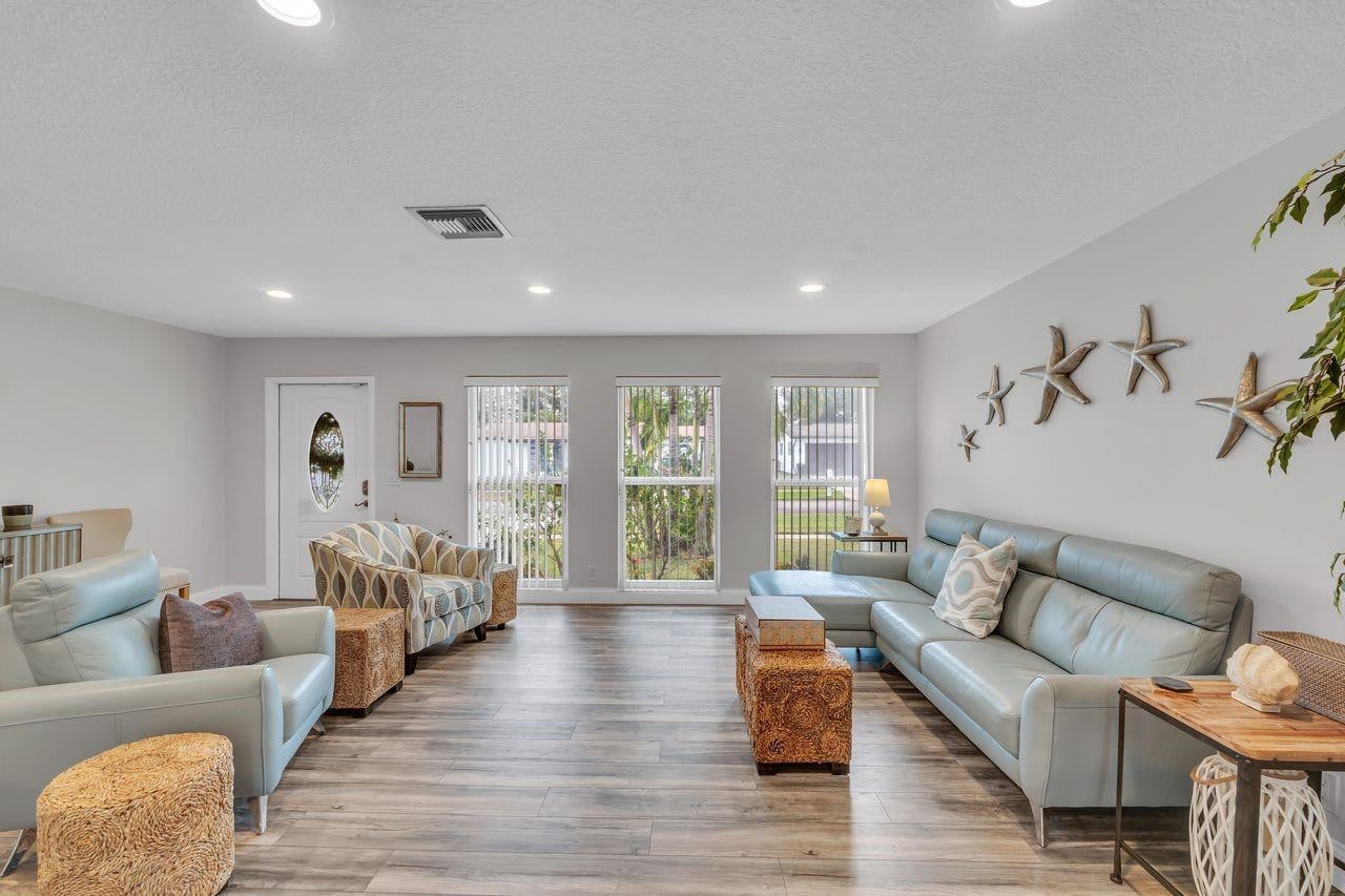 Residence photo 5