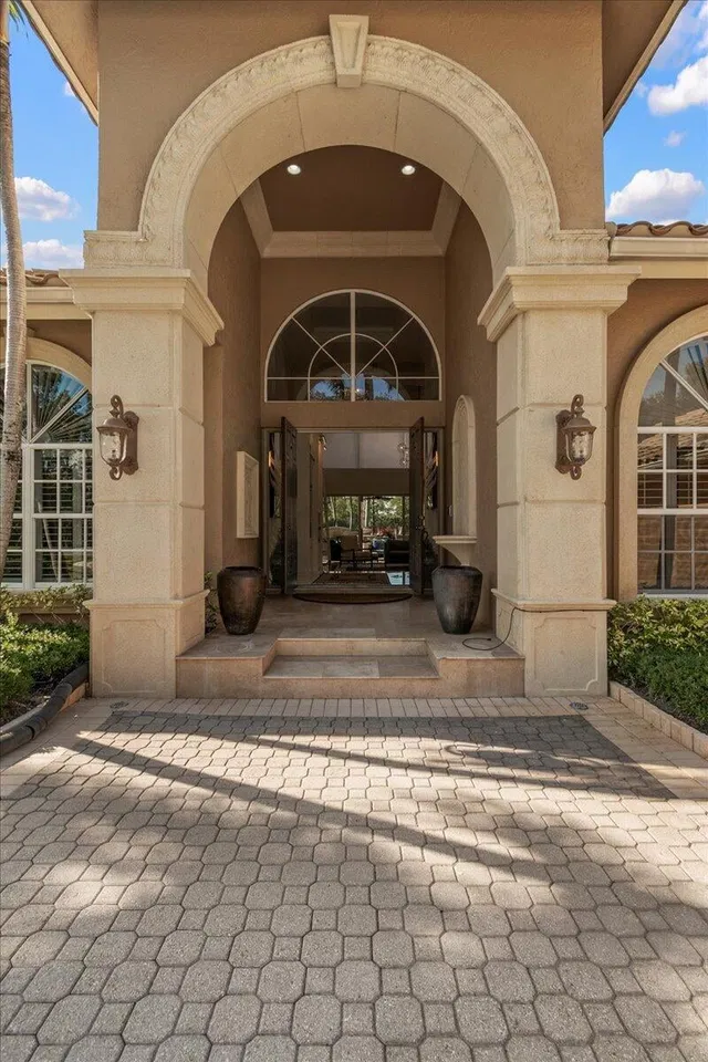 Residence photo 3