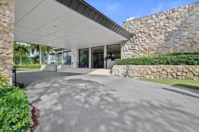 Residence photo 60