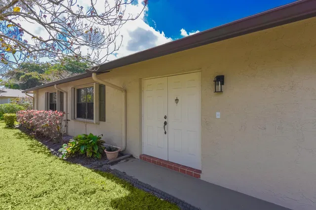  Residence photo 5