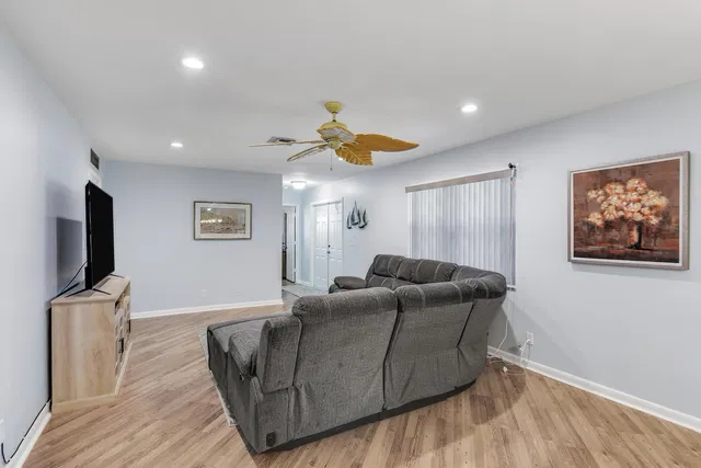  Residence photo 11