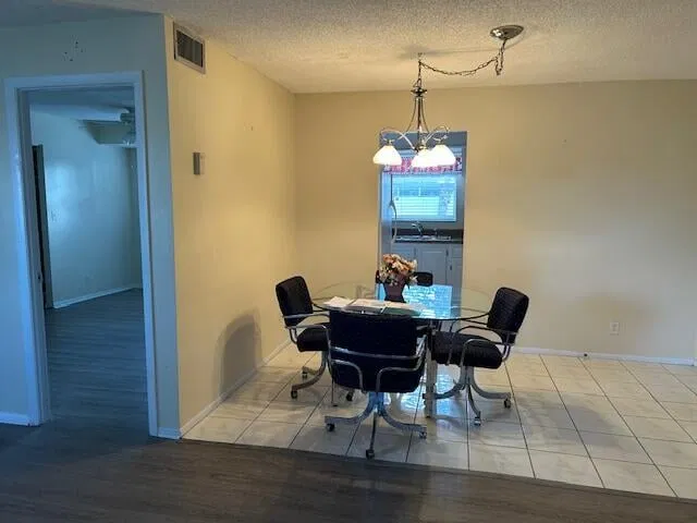  Residence photo 8
