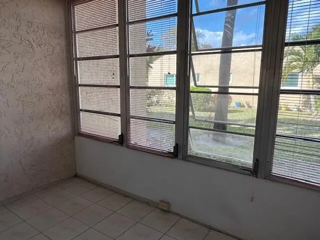  Residence photo 16