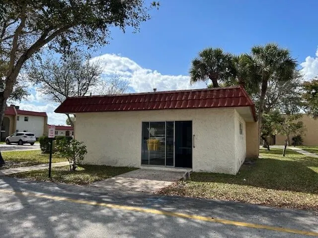  Residence photo 19
