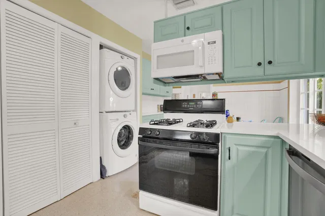  Residence photo 14