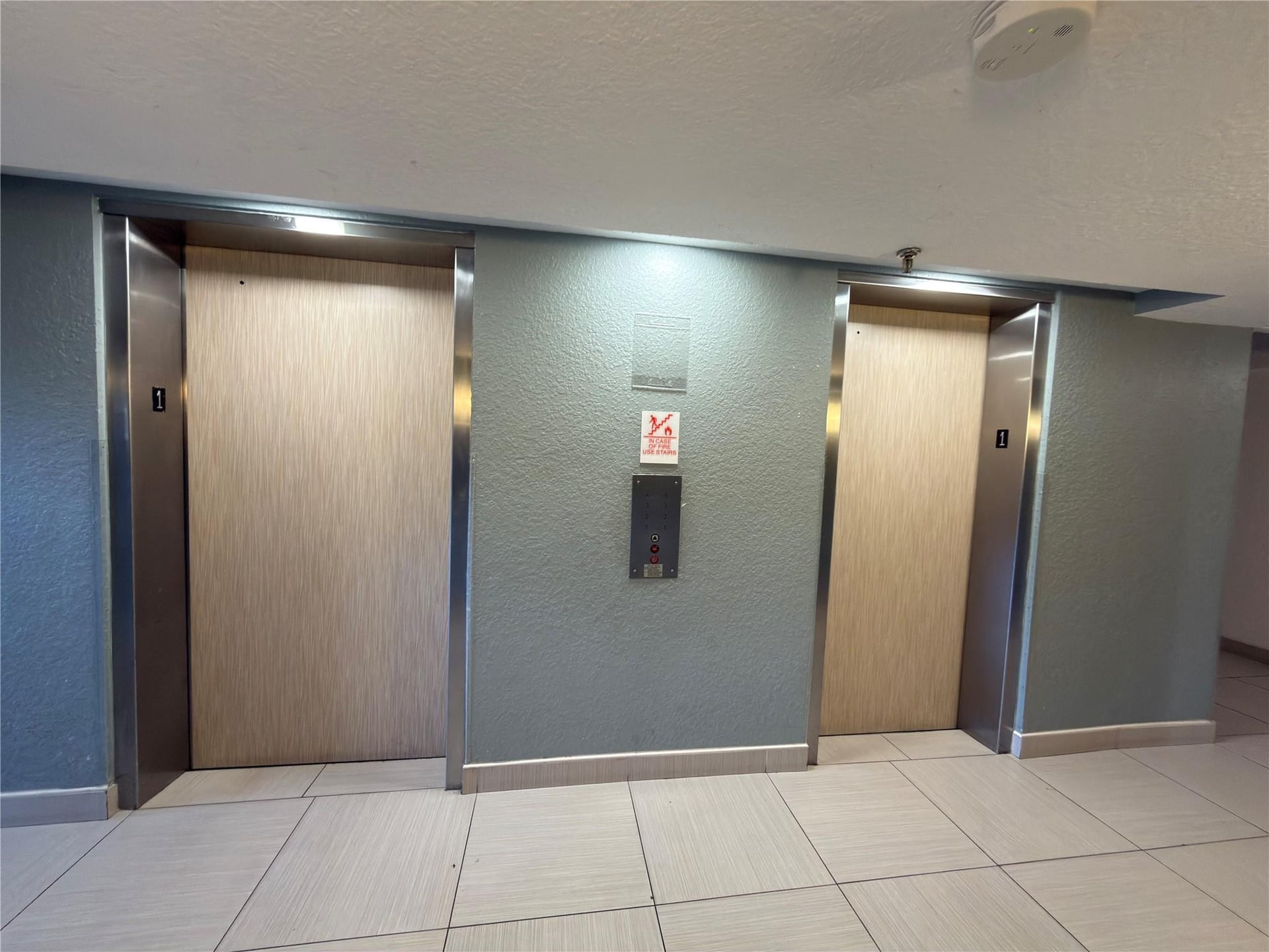 Unit 208 photo 6