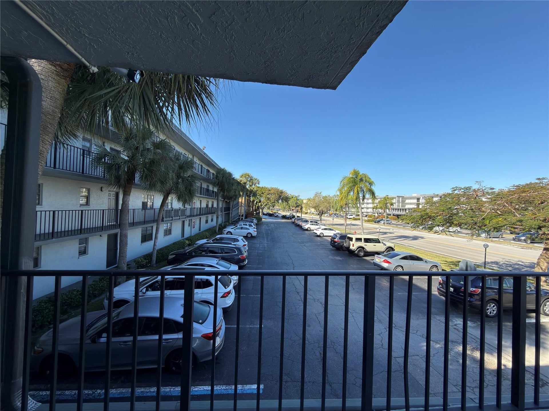 Unit 208 photo 14