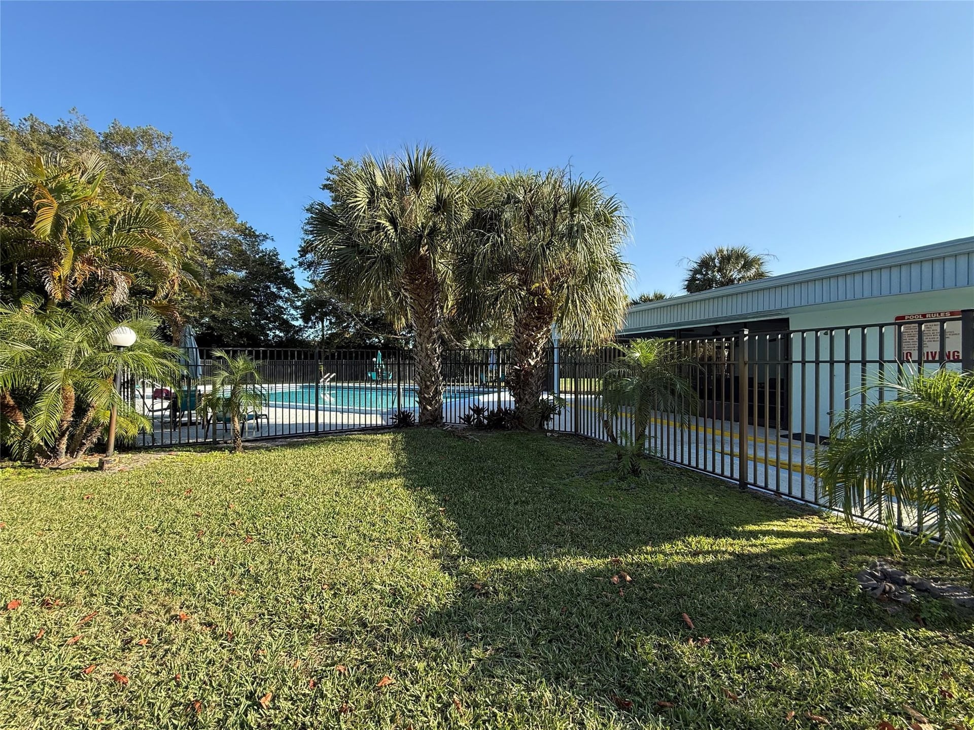 Unit 208 photo 23