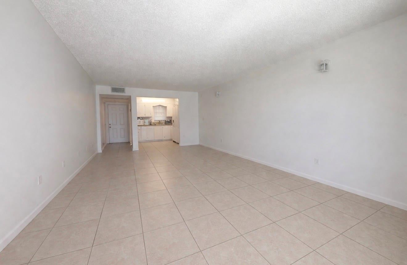 Unit 208 photo 29