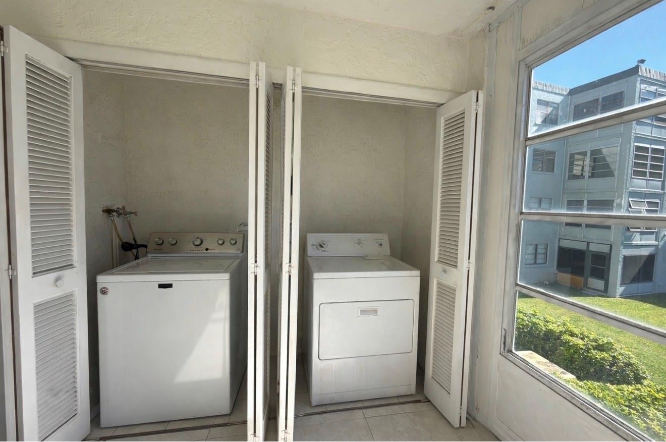 Unit 208 photo 33