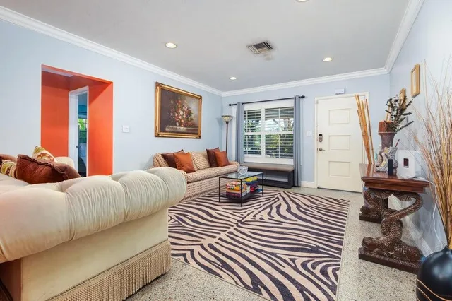 Residence photo 4