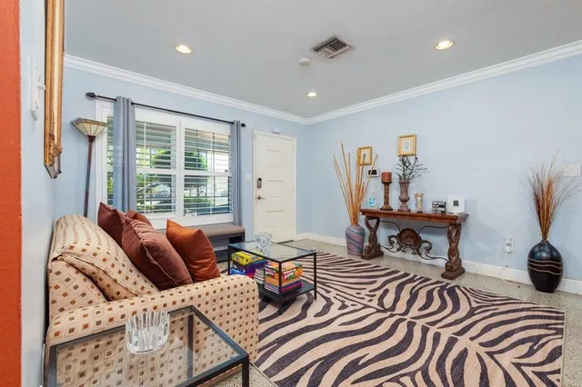 Residence photo 5