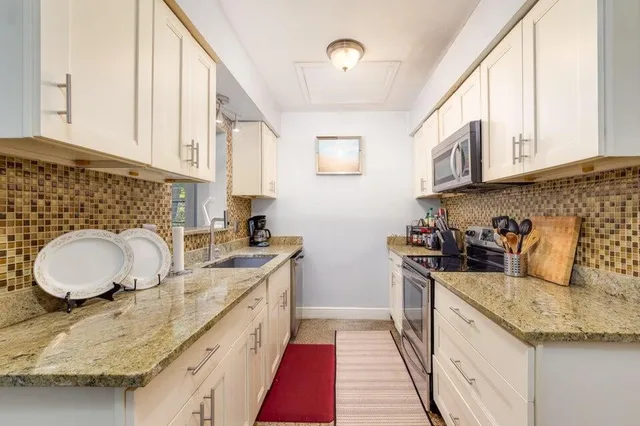 Residence photo 6