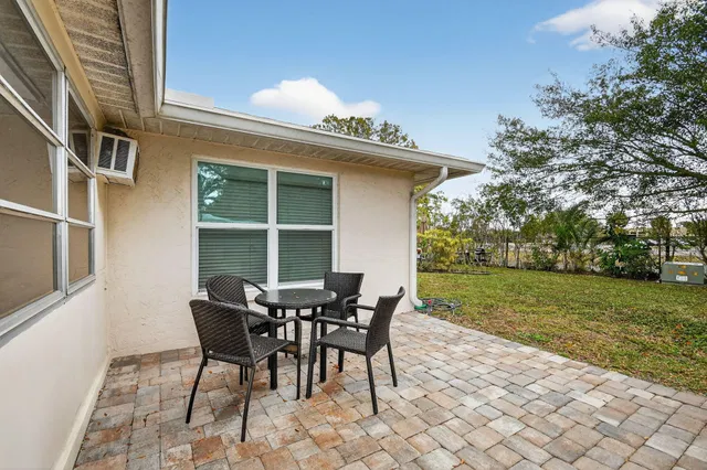 Residence photo 25