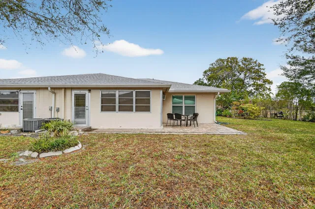 Residence photo 28