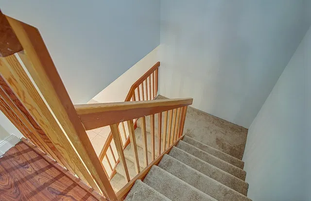  Unit B photo 30
