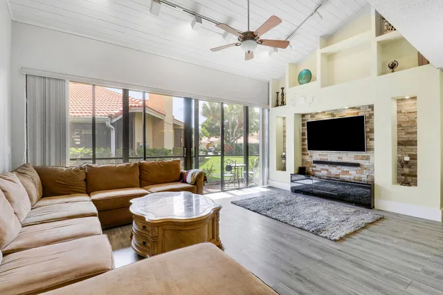 PGA National Palm Beach Gardens Residence photo 11