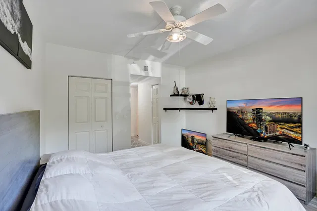 Residence photo 30