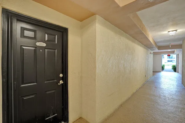 Residence photo 62