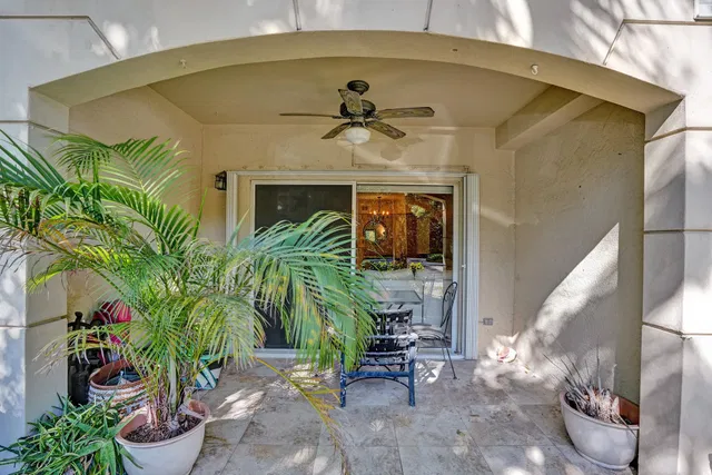 Residence photo 65