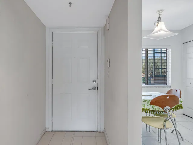 Unit 208 photo 5