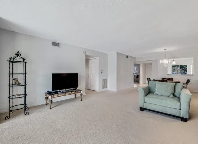  Unit 208 photo 12