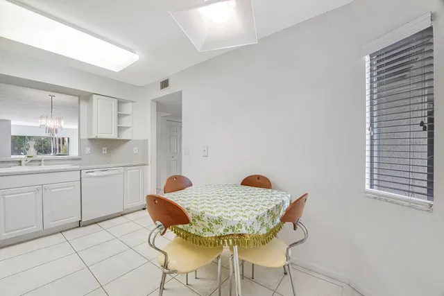  Unit 208 photo 19