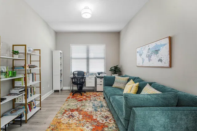  Residence photo 18
