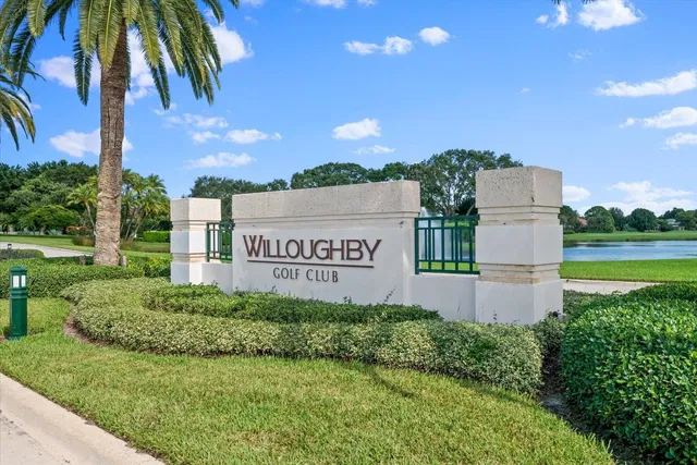 Willoughby Golf Club Residence photo 2
