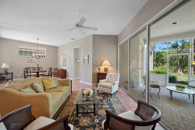 Willoughby Golf Club Residence photo 5