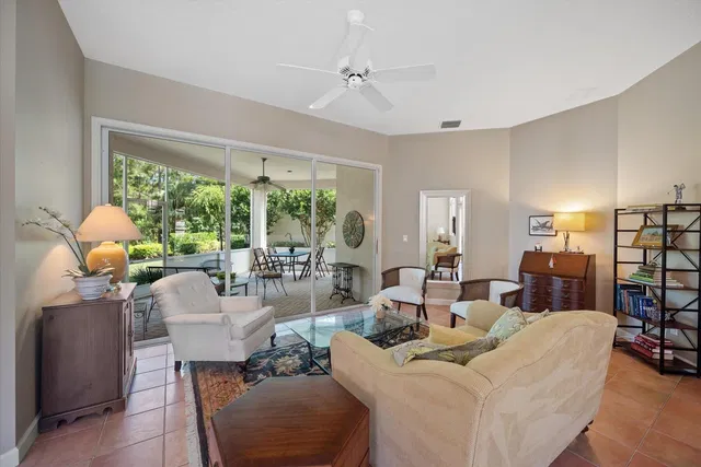 Willoughby Golf Club Residence photo 8