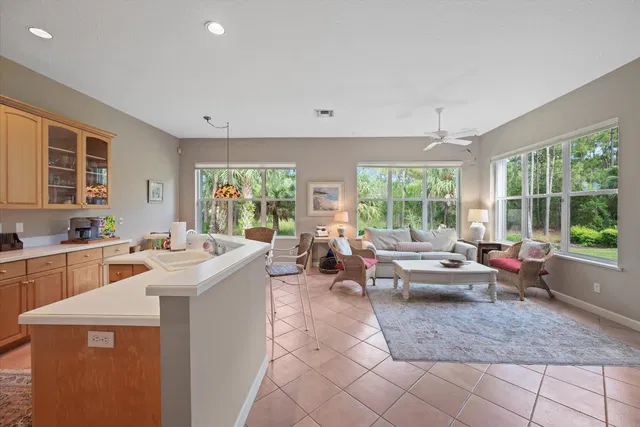 Willoughby Golf Club Residence photo 12