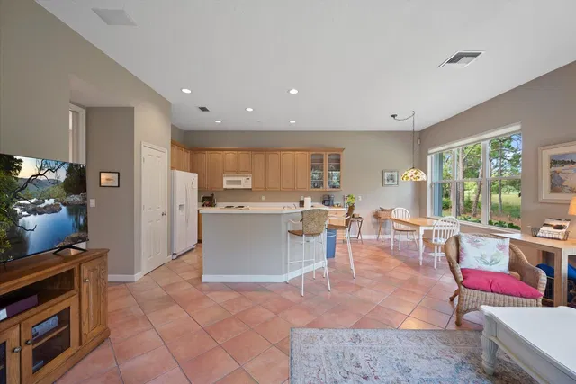 Willoughby Golf Club Residence photo 13