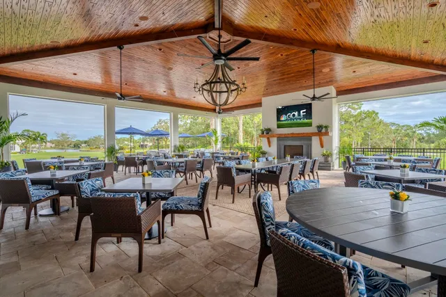 Willoughby Golf Club Residence photo 40